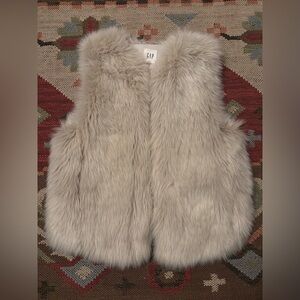 GAP Cream Tan Faux Fur Vest size XS